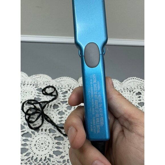 Babyliss Pro Nano Titanium Mini Straightening Iron Hair Straightener Mini Small - Picture 4 of 8
